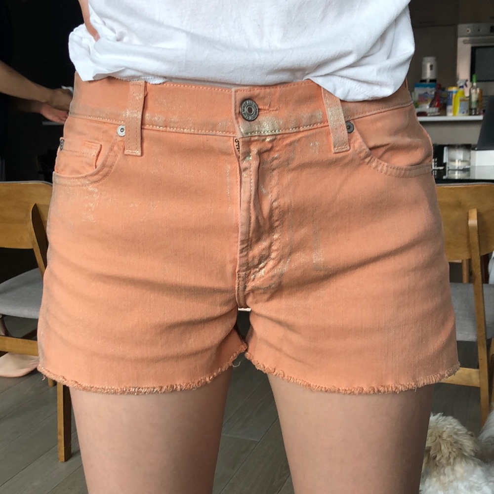 7 for all mankind salmon colored jeans short